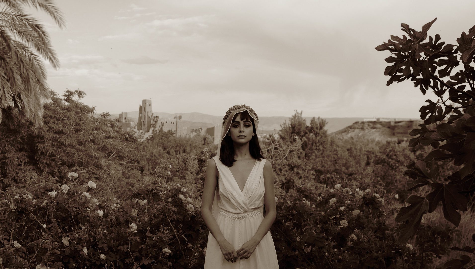 8.1 Laila Dress Fatima veil Tahani headpiece